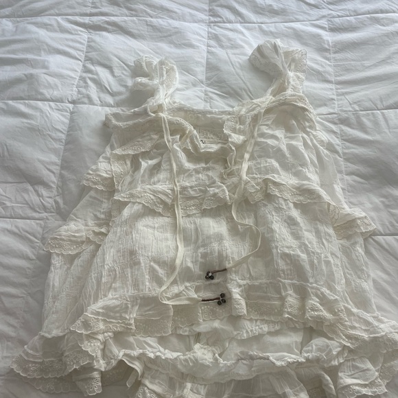 White Ruffled Lace Romper - Picture 4 of 5